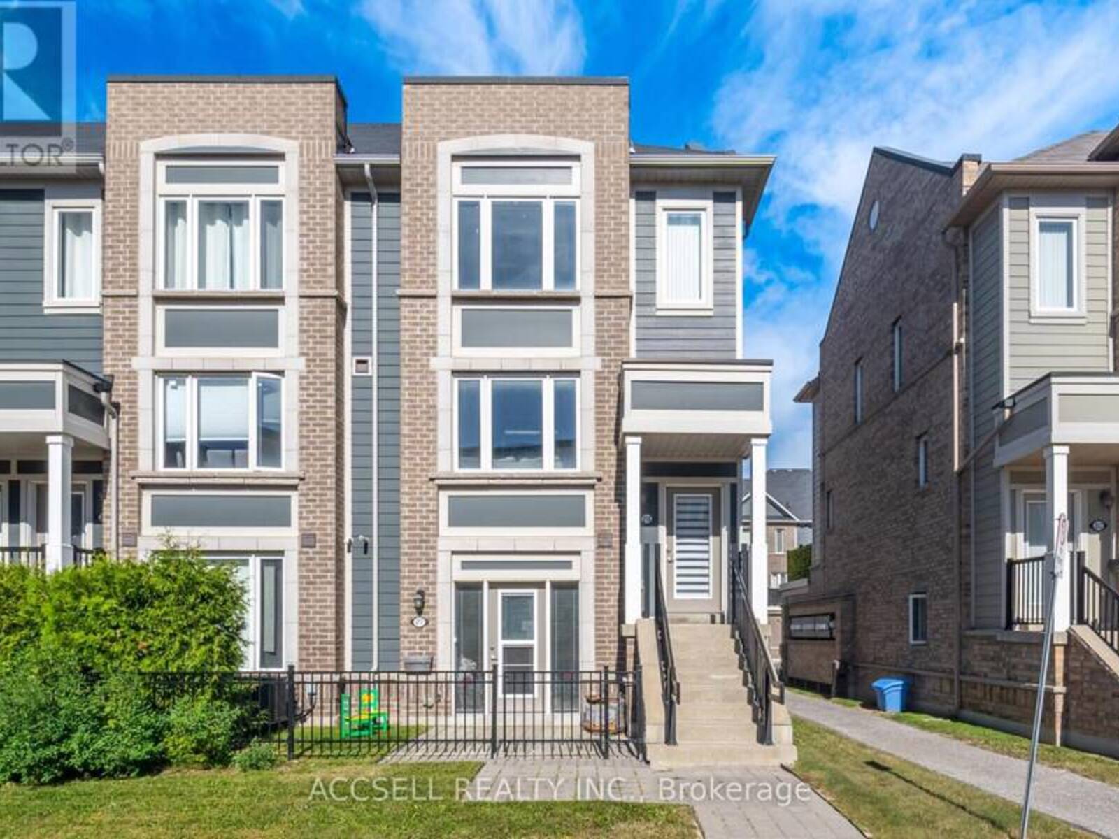 218 - 250 SUNNY MEADOW BOULEVARD, Brampton, Ontario L6R 3Y7