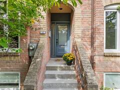 12 ST. JAMES COURT Toronto Ontario, M4X 1X4