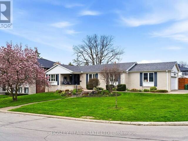 18 TETBURY CRESCENT Toronto Ontario, M3A 3G3 - 5 Bedrooms Home For Sale