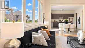 73 CURRENT DRIVE E | Richmond Hill Ontario | Slide Image Sixteen