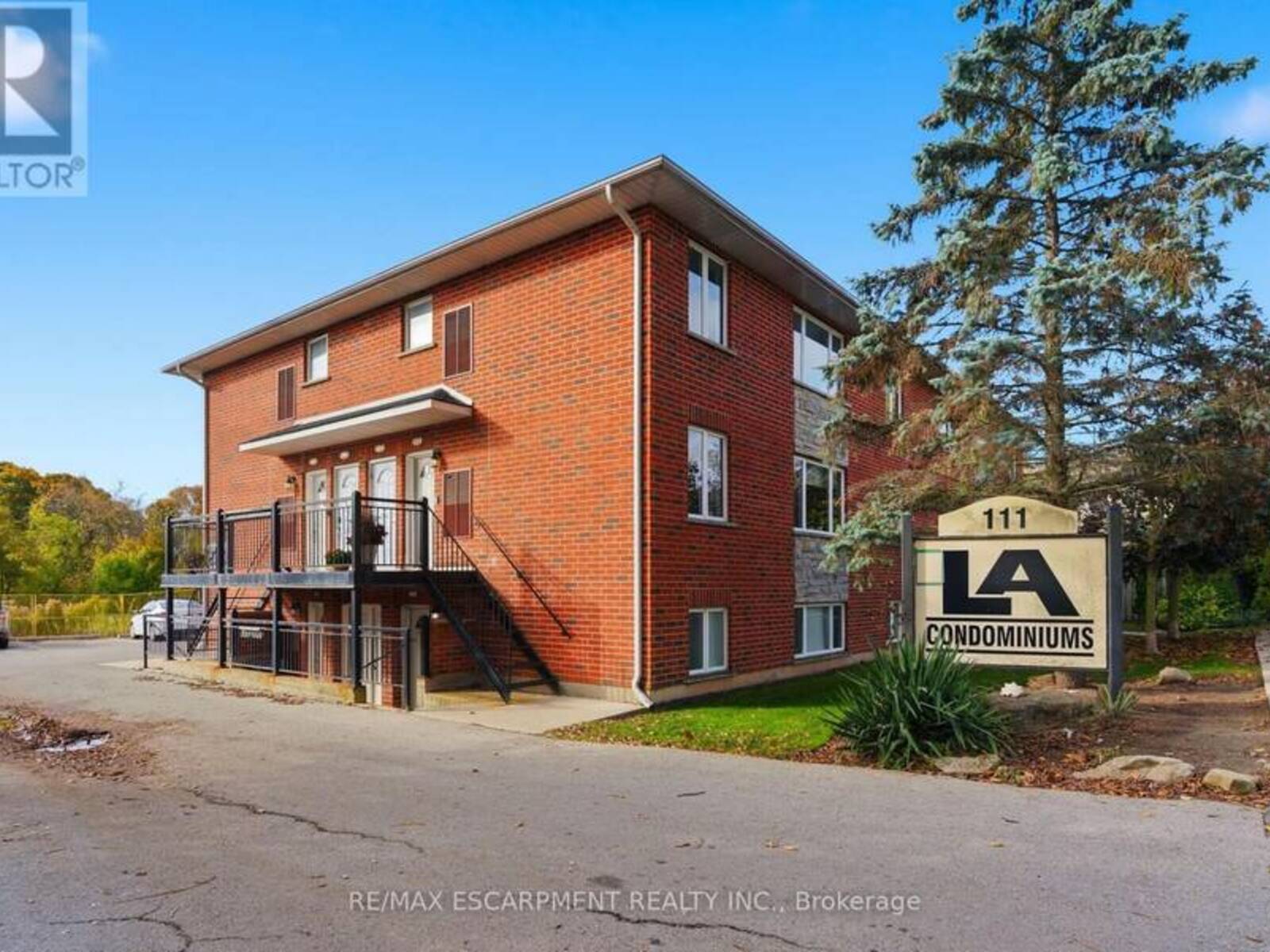 302 - 111 SMITS COVE, Smithville, Ontario L0R 2A0