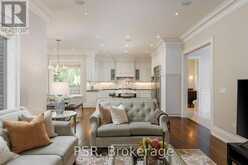 94 MUNRO BOULEVARD | Toronto Ontario | Slide Image Thirteen