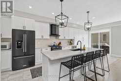 556 NEW ENGLAND COURT | Newmarket Ontario | Slide Image Nine