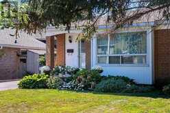 3284 HORNBEAM CRESCENT | Mississauga Ontario | Slide Image Two