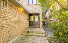 6464 HAMPDEN WOODS ROAD | Mississauga Ontario | Slide Image Three