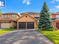 11 MURKAR CRESCENT Whitby Ontario, L1N 8Y4