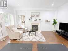 76 LARRATT LANE | Richmond Hill Ontario | Slide Image Ten