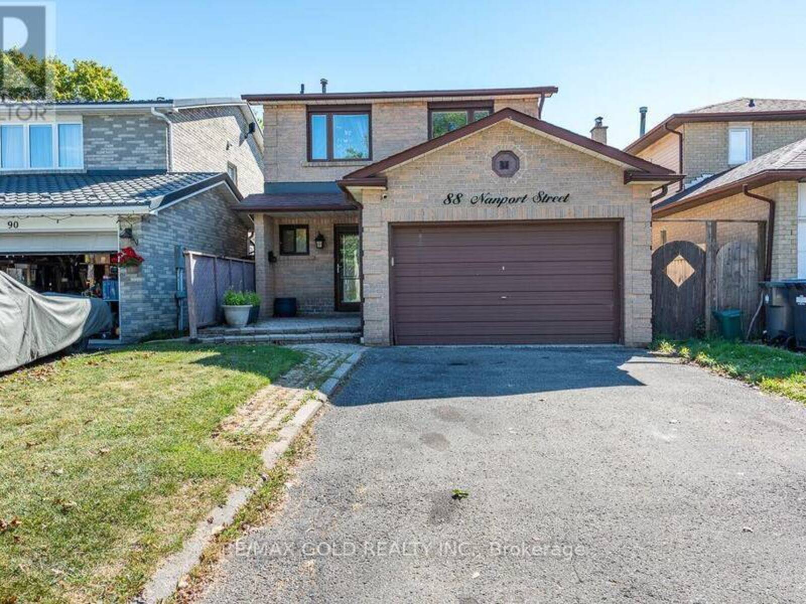 88 NANPORT STREET, Brampton, Ontario L6S 4A9