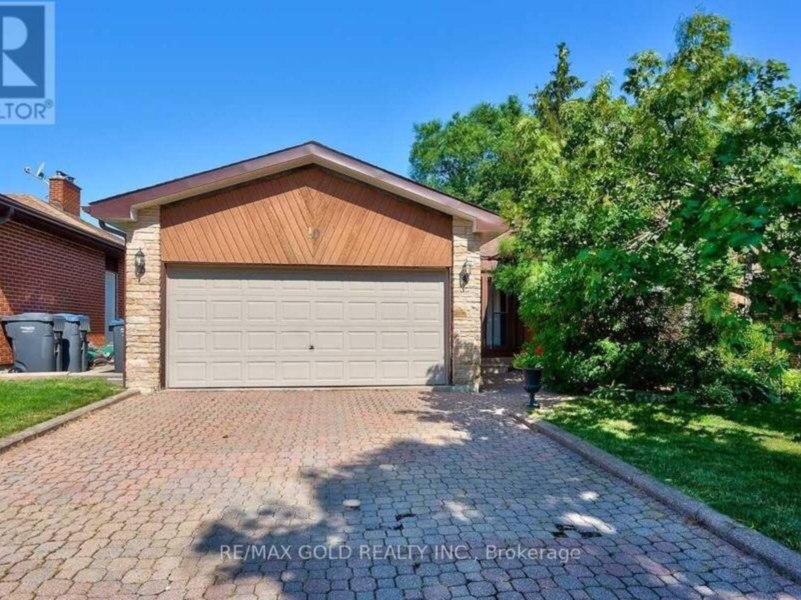 10 MILFORD CRESCENT, Brampton, Ontario L6S 3E4