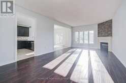146 ART WEST AVENUE | Newmarket Ontario | Slide Image Ten