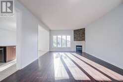 146 ART WEST AVENUE | Newmarket Ontario | Slide Image Eleven