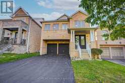146 ART WEST AVENUE | Newmarket Ontario | Slide Image Three