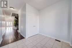 146 ART WEST AVENUE | Newmarket Ontario | Slide Image Six