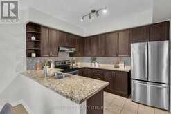 27 BLACKBIRD CRESCENT | Richmond Hill Ontario | Slide Image Thirteen