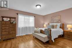 27 BLACKBIRD CRESCENT | Richmond Hill Ontario | Slide Image Sixteen