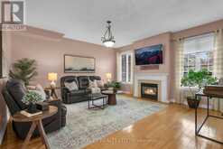 27 BLACKBIRD CRESCENT | Richmond Hill Ontario | Slide Image Seven