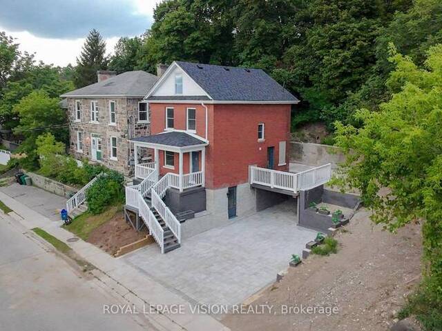 15 SHADE STREET Cambridge Ontario, N1R 4J6 - 4 Bedrooms Home For Sale