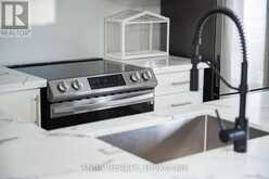207 - 10 DUNSHEATH WAY | Markham Ontario | Slide Image Twelve