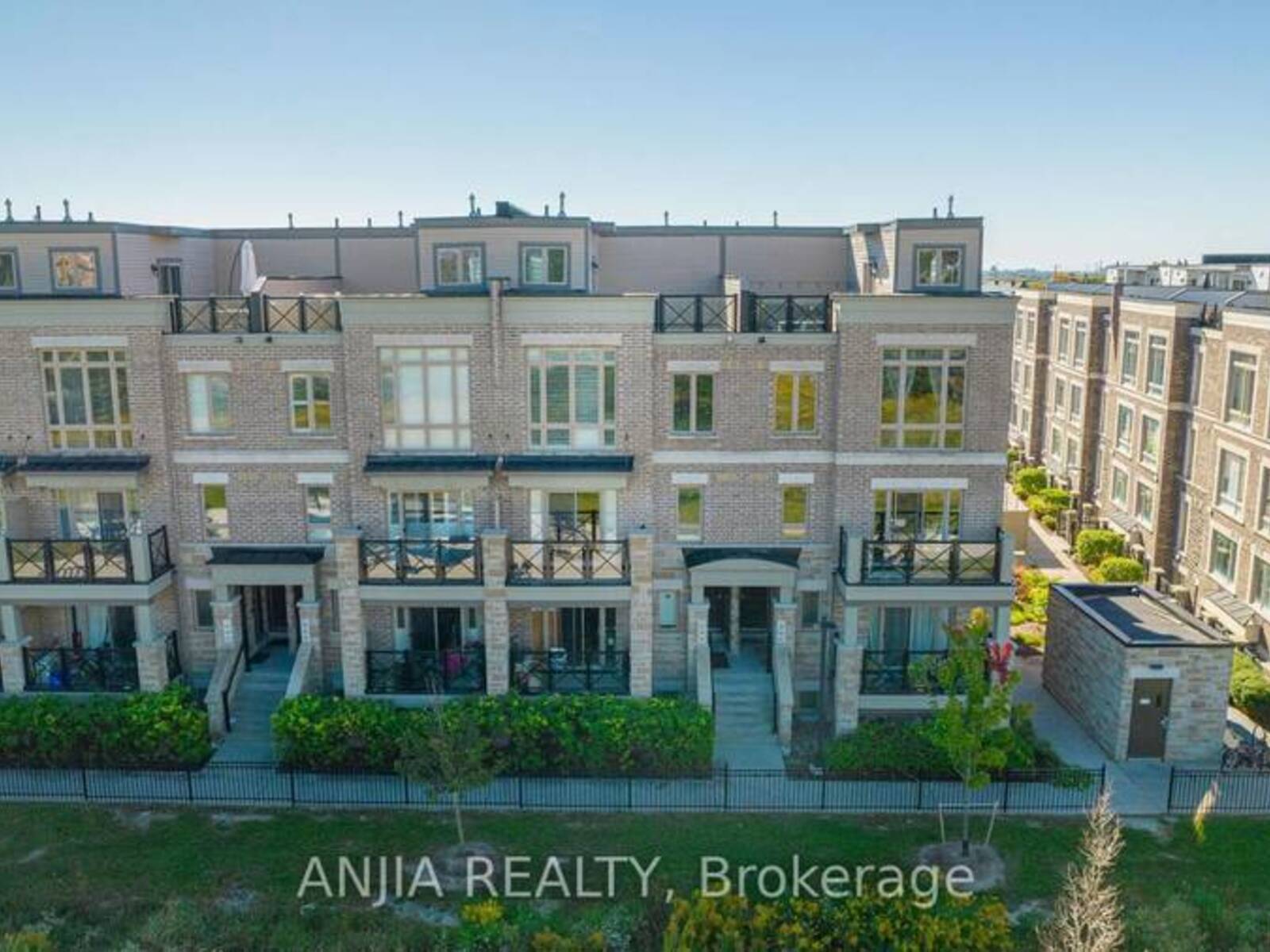 207 - 10 DUNSHEATH WAY, Markham, Ontario L6B 1N3