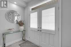 24 HYDRANGEA HOLLOW | East Gwillimbury Ontario | Slide Image Two