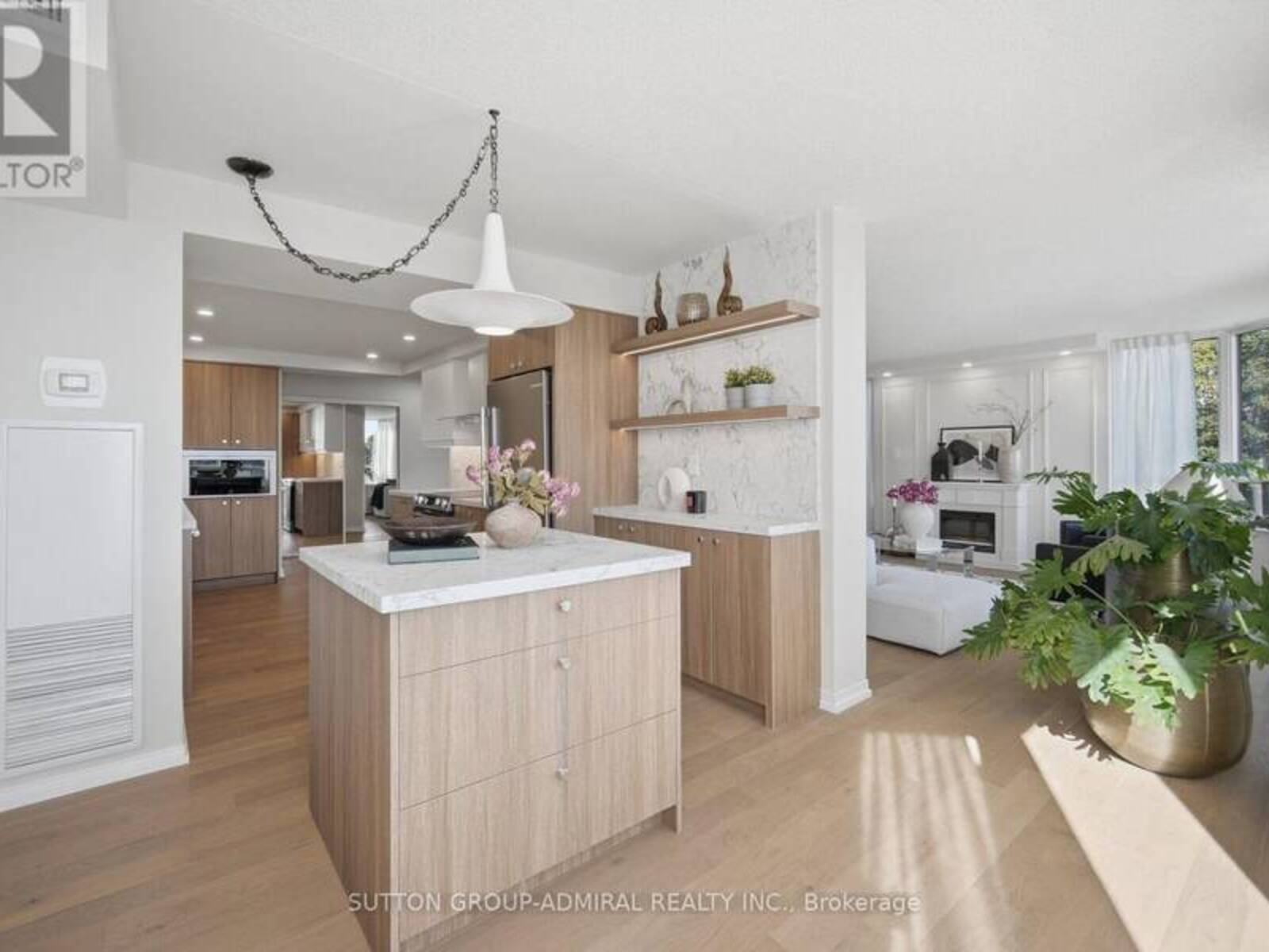 411 - 1 ABERFOYLE CRESCENT, Toronto, Ontario M8X 2X8