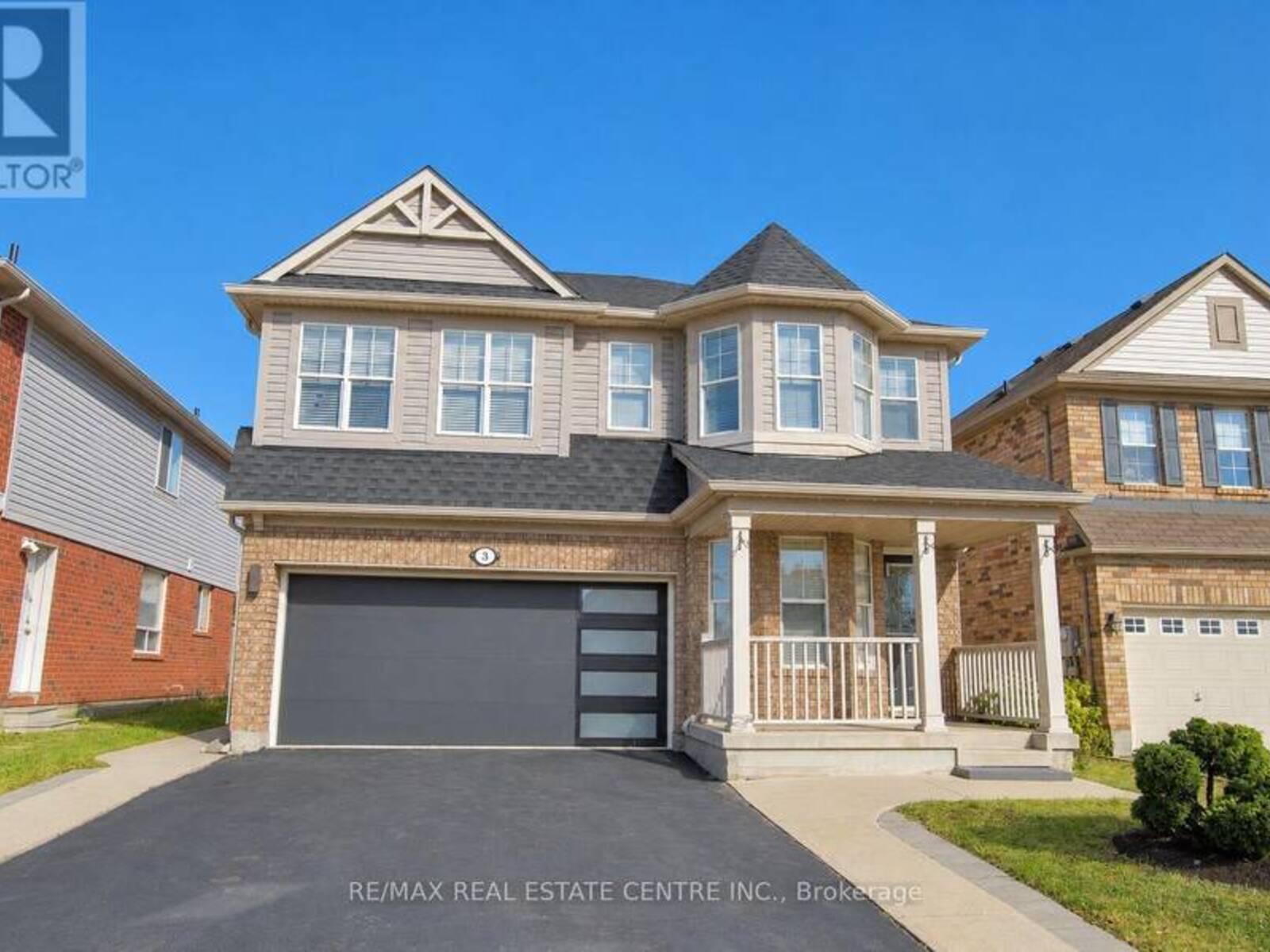 3 CHUDLEIGH AVENUE, Brampton, Ontario L6X 0N1