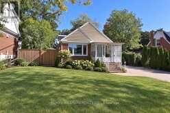 11 BROOKSIDE DRIVE | Mississauga Ontario | Slide Image Two