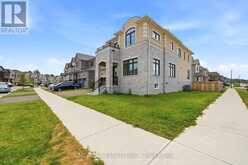 2 GEORGE ELLIS DRIVE | Georgina Ontario | Slide Image Four