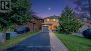 15 BRUCE CRESCENT | Barrie Ontario | Slide Image One