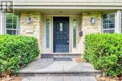 120 BLYTH CRESCENT | Oakville Ontario | Slide Image Five