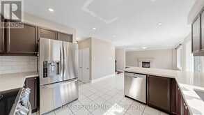 32 WILLOUGHBY WAY | Halton Hills Ontario | Slide Image Twelve