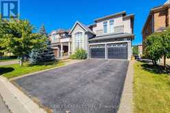 23 CURRAN ROAD | Hamilton Ontario | Slide Image Four