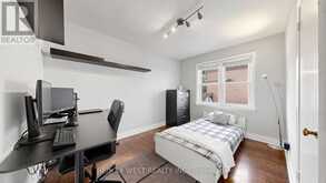 32 ALLONSIUS DRIVE | Toronto Ontario | Slide Image Eighteen