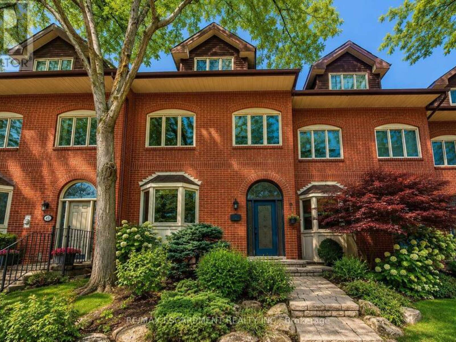 45 TRADEWIND DRIVE, Oakville, Ontario L6L 6K9