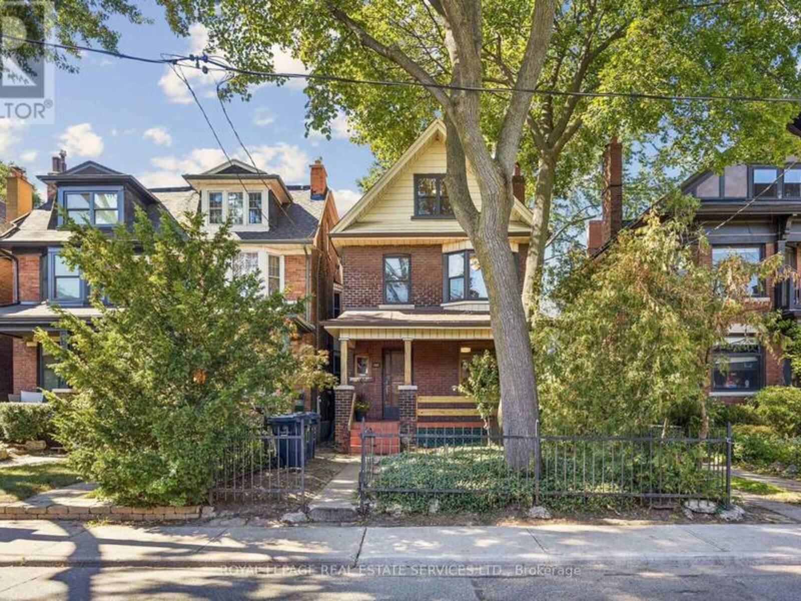 602 INDIAN ROAD, Toronto, Ontario M6P 2C5
