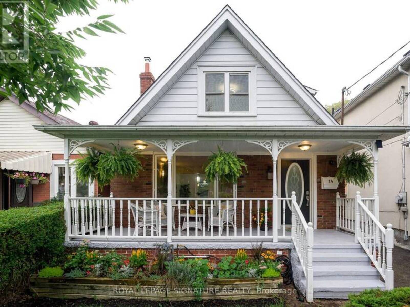 14 SUTHERLAND AVENUE, Toronto, Ontario M4C 1R9
