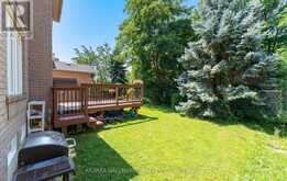 17 RUSHINGBROOK DRIVE | Richmond Hill Ontario | Slide Image Forty-three