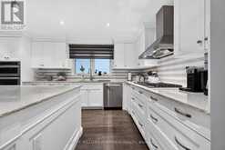 5 NORTHAMPTON DRIVE | Toronto Ontario | Slide Image Four