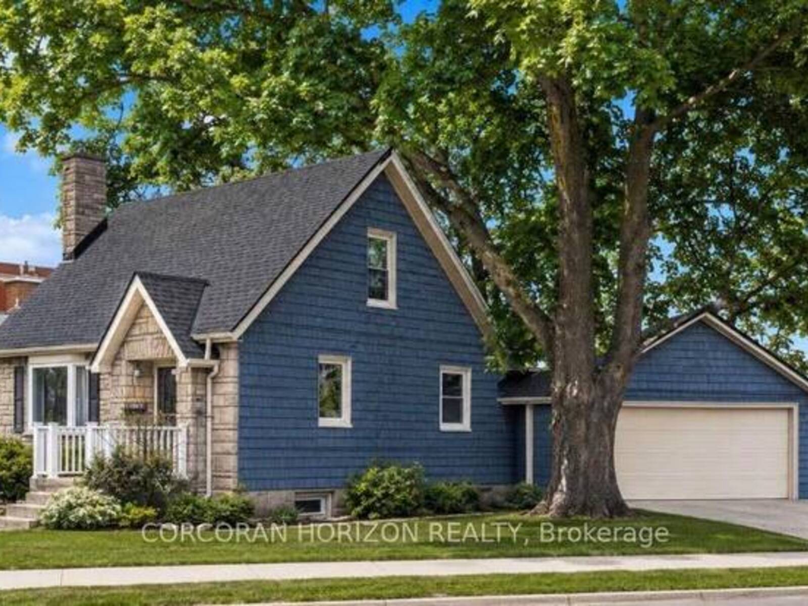 296 WEBER STREET E, Kitchener, Ontario N2H 1G2