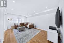 244 GORD CLELLAND GATE | Newmarket Ontario | Slide Image Nine