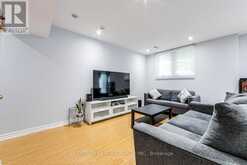 938 - 75 WELDRICK ROAD E | Richmond Hill Ontario | Slide Image Fifteen