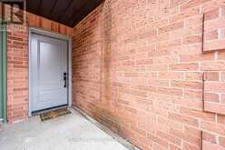 938 - 75 WELDRICK ROAD E | Richmond Hill Ontario | Slide Image Seven