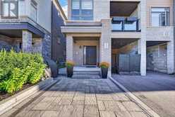 233 VIVANT STREET | Newmarket Ontario | Slide Image Three