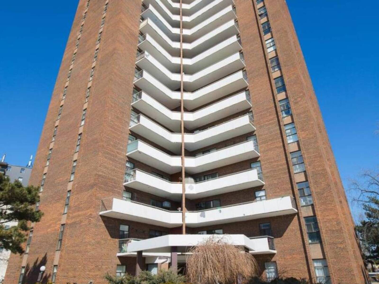 1503 - 3025 QUEEN FREDERICA DRIVE, Mississauga, Ontario L4Y 3A1