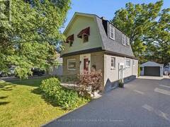 569 MASSON STREET Oshawa Ontario, L1G 5A2