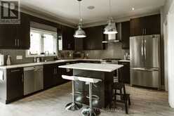 18 JOYCE CRESCENT | Fonthill Ontario | Slide Image Twelve