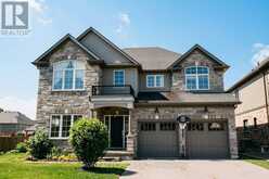 18 JOYCE CRESCENT | Fonthill Ontario | Slide Image One