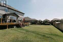 18 JOYCE CRESCENT | Fonthill Ontario | Slide Image Two