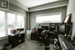 18 JOYCE CRESCENT | Fonthill Ontario | Slide Image Four