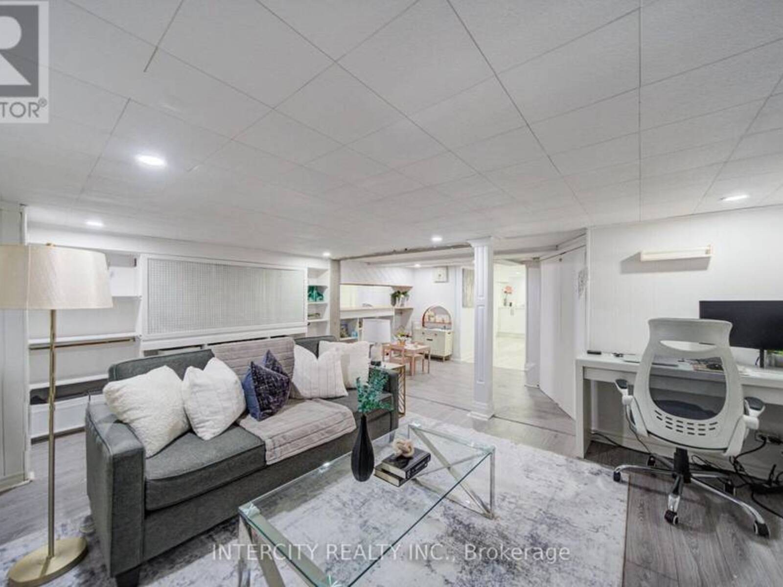 256 BLANTYRE AVENUE, Toronto, Ontario M1N 2S1